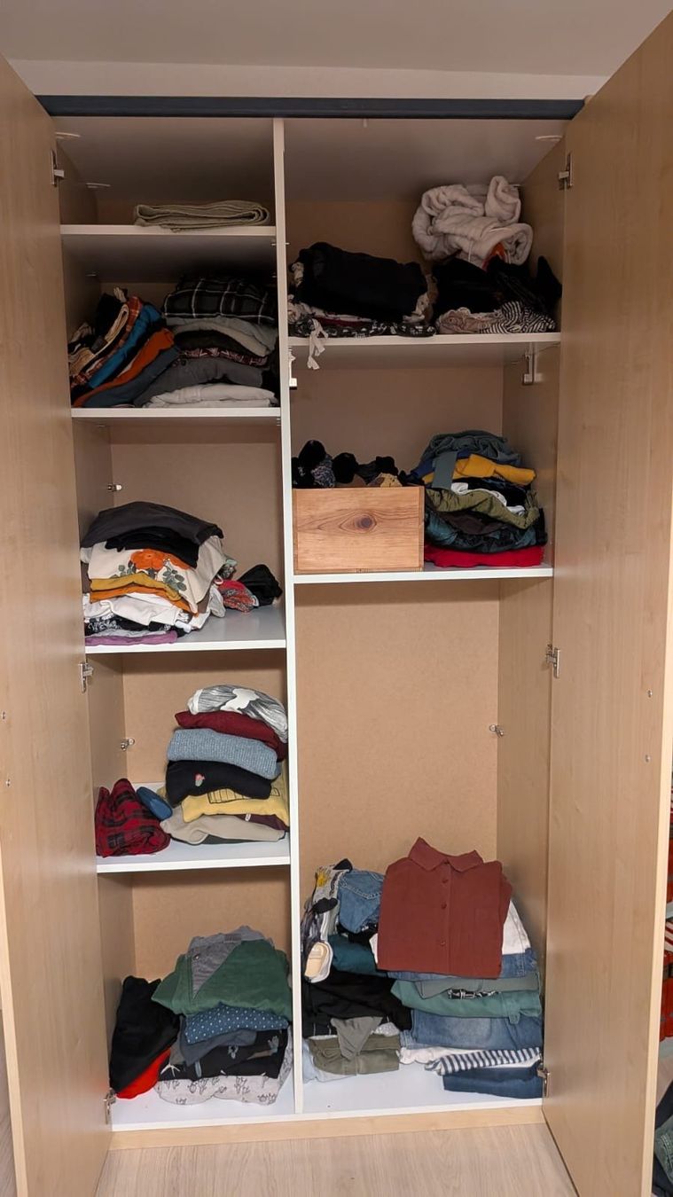 Schränke: Armoire à vêtements – Gebraucht aus Fribourg von Kulochu 2