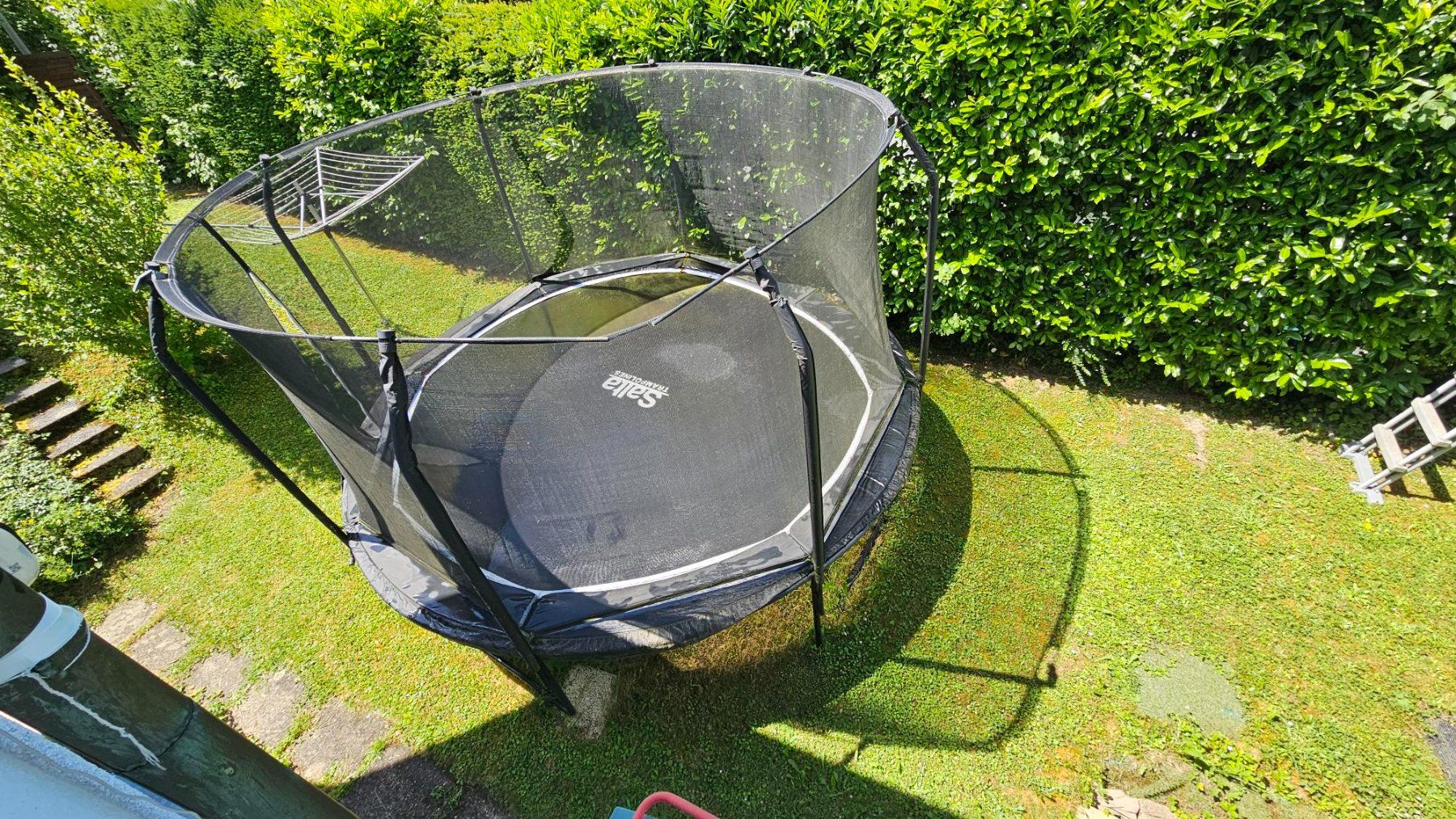 Trampoline: Trampolin für 1 Franken – Gebraucht aus Uitikon Waldegg von Huettngaudeejay 1