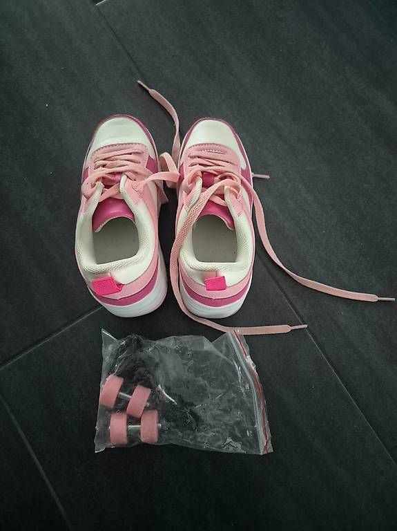 Scarpe per ragazze: Inline - Turnschuhe – Usato da Altishofen venduto da nicce1984 1