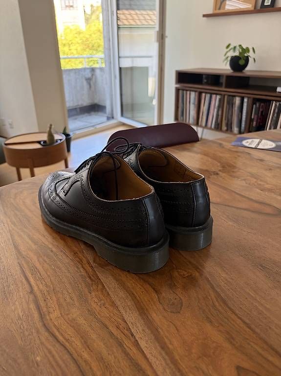 Scarpe da donna: Doc Martens – Usato da Fribourg venduto da fao_rjw5 2