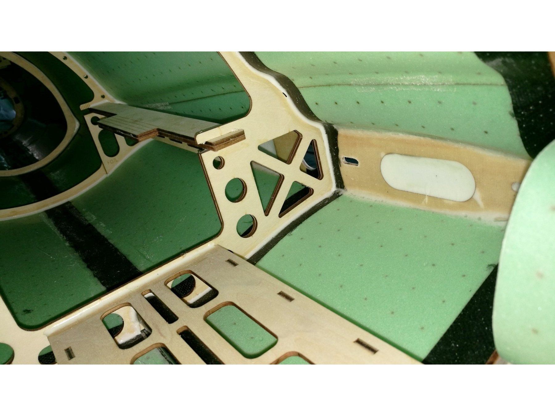 Modellismo RC: Full-Composite Predator 2.7m - Turbine Ready Jet, Spw 2375mm – Nuovo e nell'imballaggio originale da Entlebuch venduto da Hebu 3