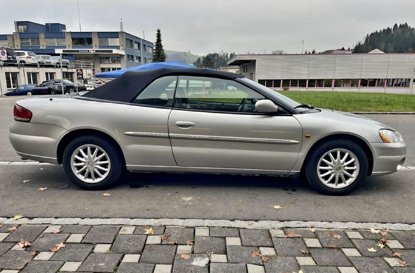 Chrysler Automobili: CHRYSLER SEBRING 2.7 CABRIOLET LX,V6  – Usato da STALLIKON venduto da Cop_x9fn 5