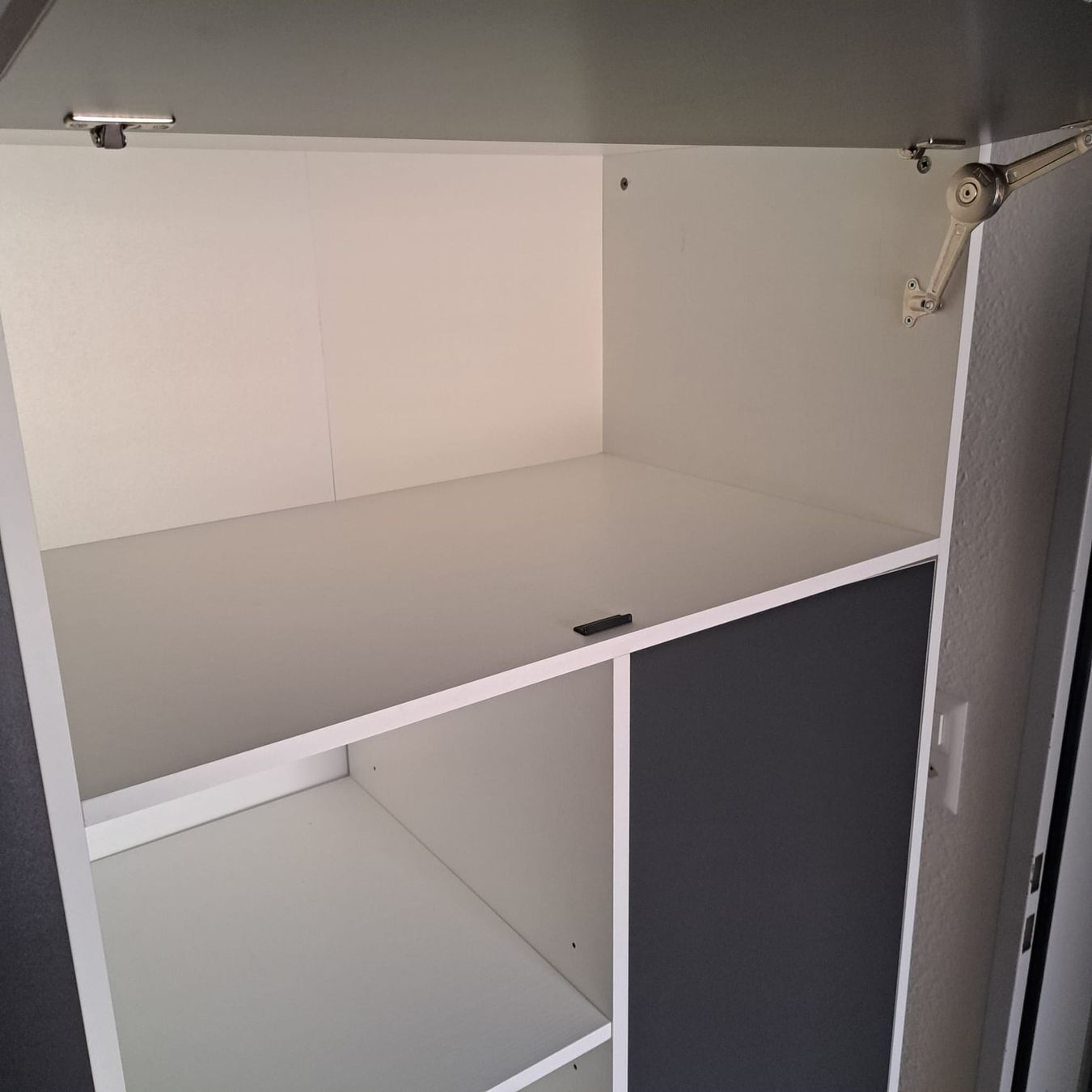 Schränke: Kleiderschrank – Gebraucht aus Menzingen von Yami1 3
