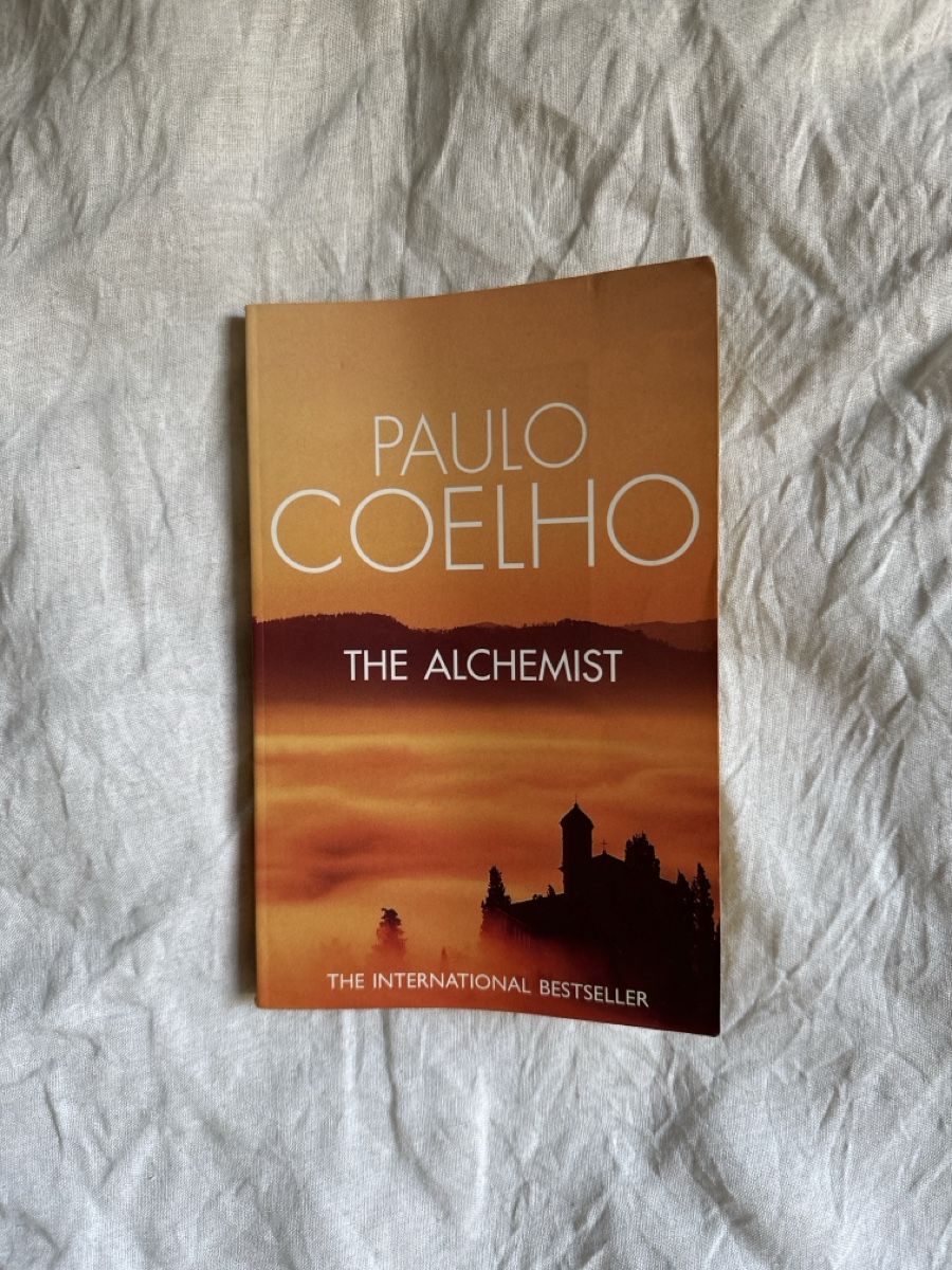 Libri: The alchemist Paulo Cohelho – Usato da Montreux venduto da canori