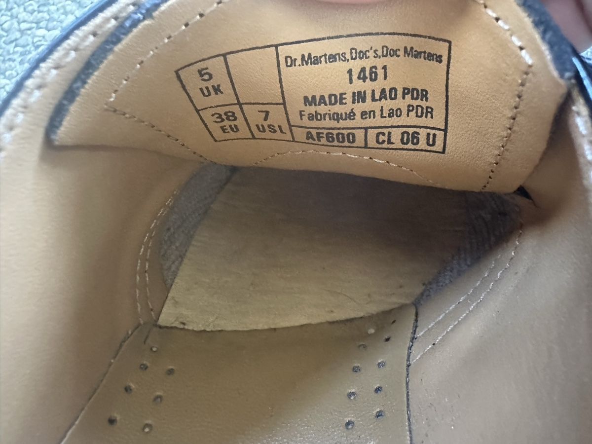 Dr. Martens Scarpe da uomo: Chaussures Dr. Martens taille 38 – Usato da Plan-les-Ouates venduto da aur_z5pj 3