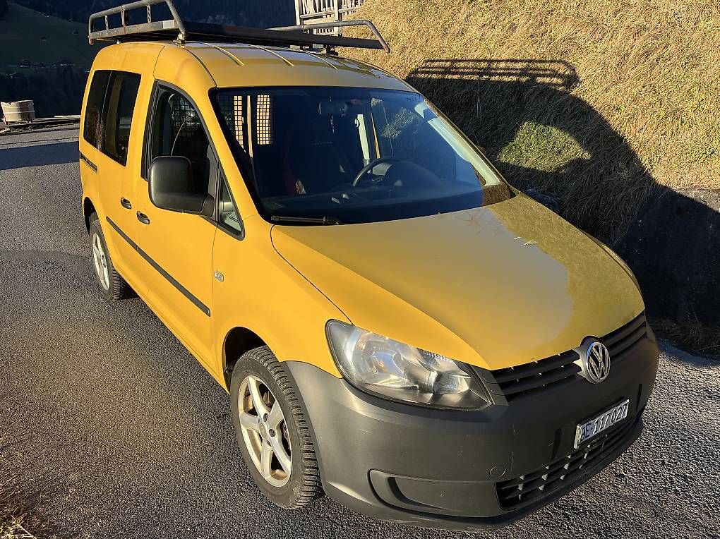 VW Veicoli commerciali: Vw Caddy 4x4 – Usato da Frutigen venduto da glory03