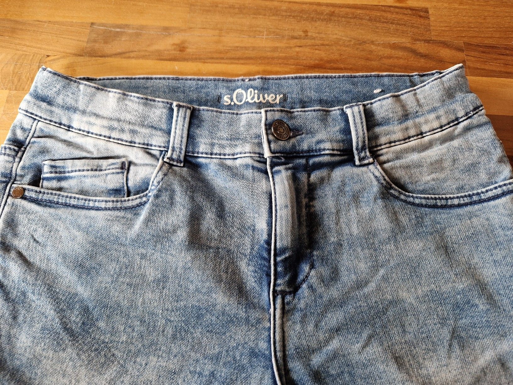 S.Oliver Pantaloni: Neue s.Oliver Jeans, hellblau, Gr. 158 regular mit Gummizug – Nuovo (secondo la descrizione) da Niederscherli venduto da 20sydney02 3