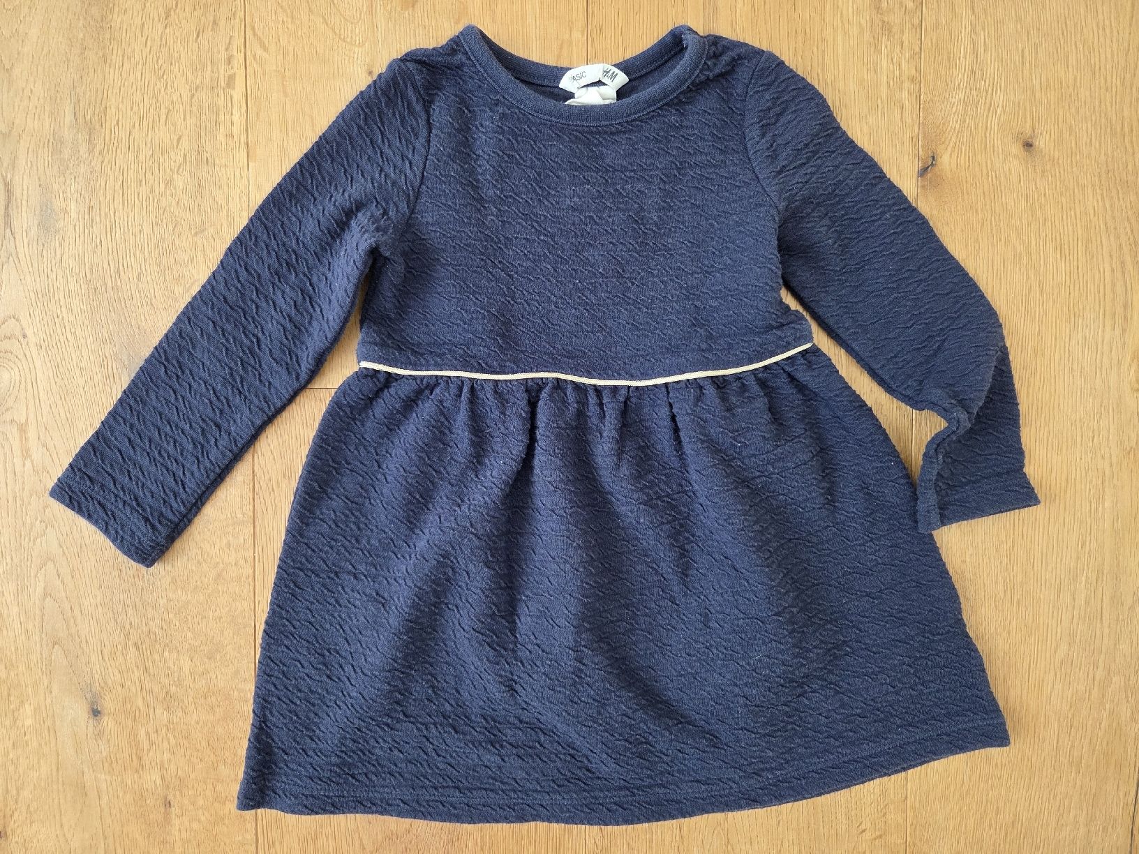 Vestiti & Gonne: H&M Kleid, Gr. 92, dunkelblau, Mädchen, Röckli – Usato da Ottikon venduto da swiftchocolate