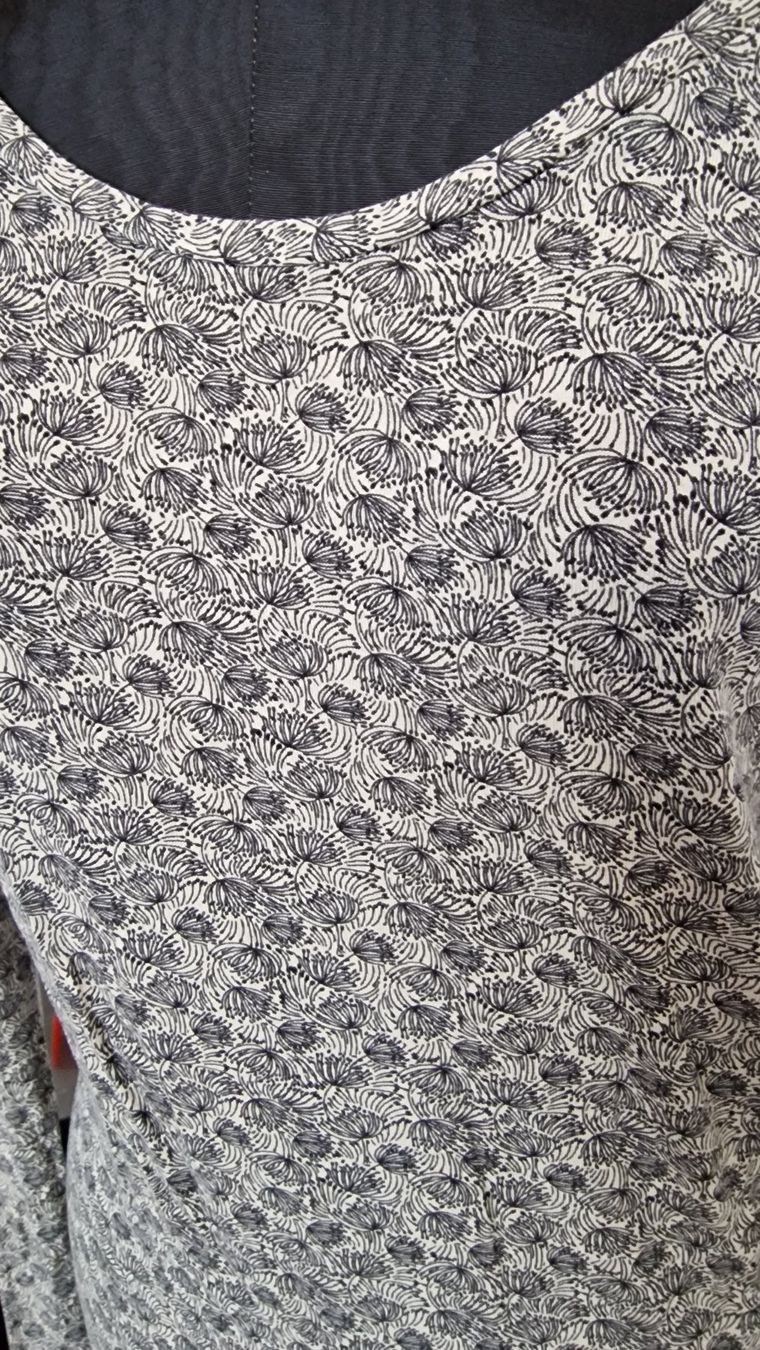 T-shirt: Figurbetontes Langarmshirt von Tezenis – Usato da Wil  AG venduto da Kfloh 1
