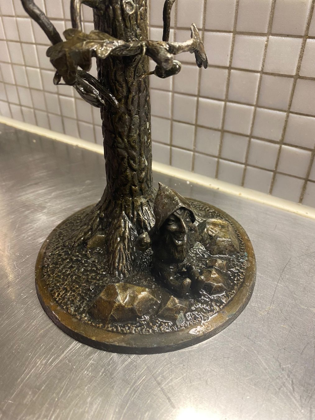 Portacandele: Kerzenständer Bronze mit Zwerg, Baumstammmotiv – Usato da solothurn venduto da soko75 1