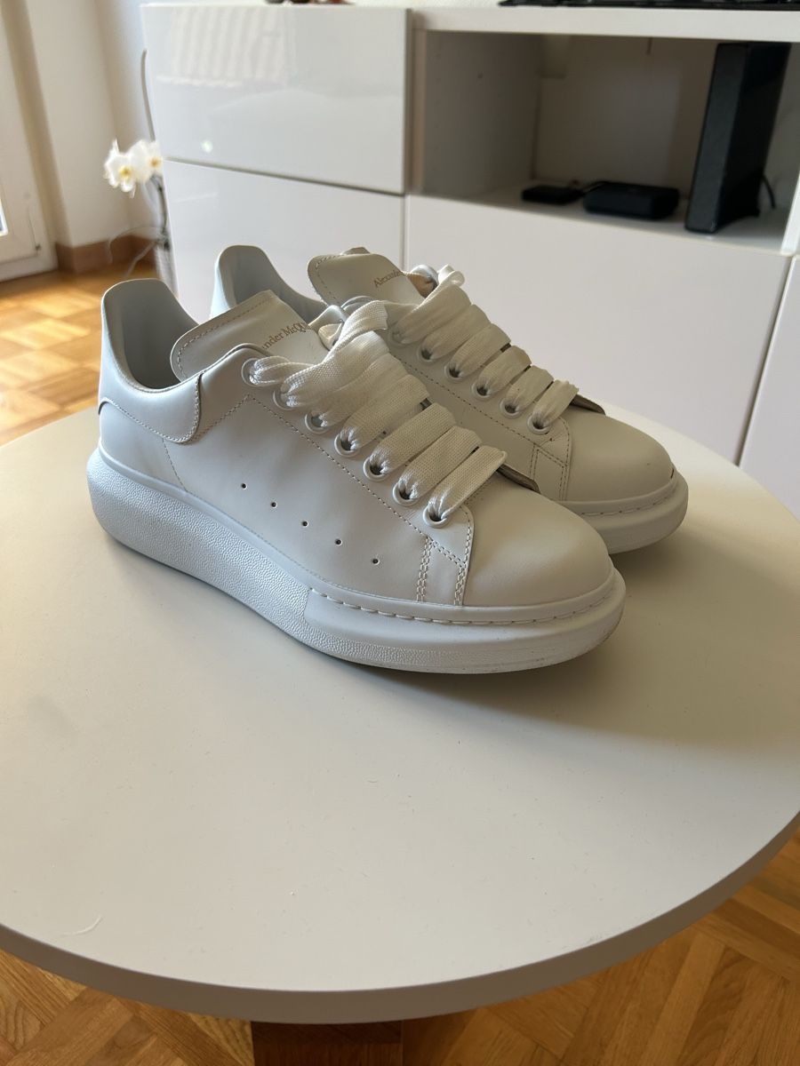 Alexander Mcqueen Scarpe da uomo: Chaussures Alexander McQueen en bon état  – Usato da Cugy VD venduto da sam_ydk6