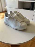 Chaussures Alexander McQueen en bon état 