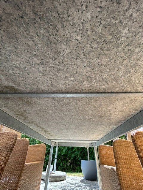 Tische: Granit-Gartentisch – Gebraucht aus Grosshöchstetten von gordes10 8