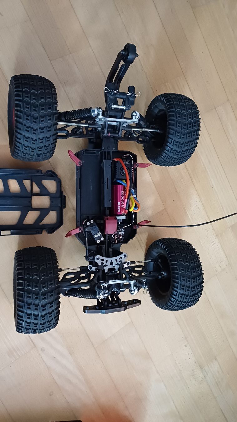 Thunder Tiger RC Modellbau: Thunder Tiger Mt4 Rot 1A Zustand mit Led – Gebraucht aus Kloten von Epoxygalaxy.ch 6