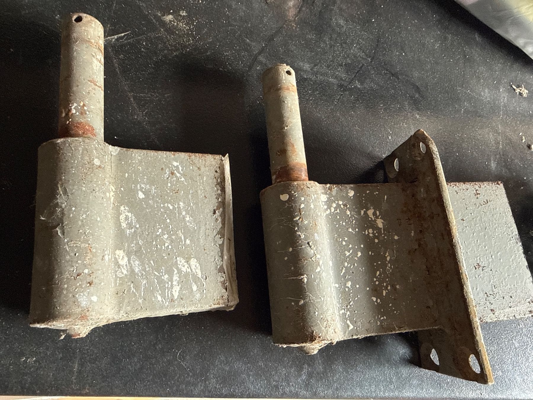 Ferramenta: Aus Hausräumung:  massive Tür Scharnier – Usato da Amriswil venduto da used2use
