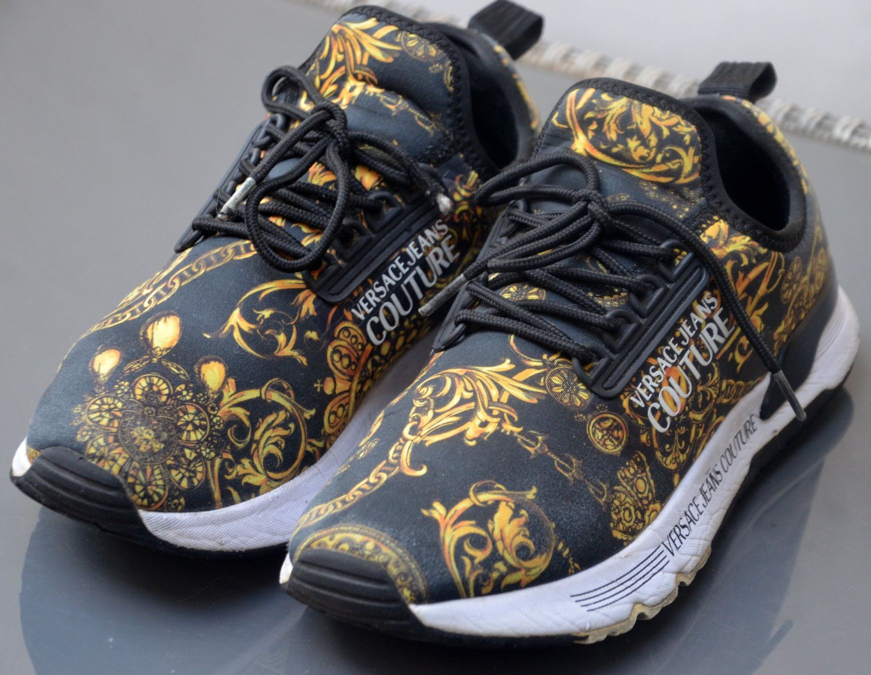 Versace Scarpe da uomo: Versace Jeans Couture Snakers 41,5 – Usato da Collonges venduto da arashee 1
