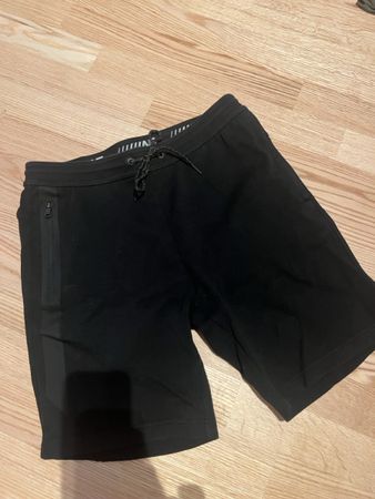 Schwarze Herren Shorts American Eagle Grösse M guter Zustand