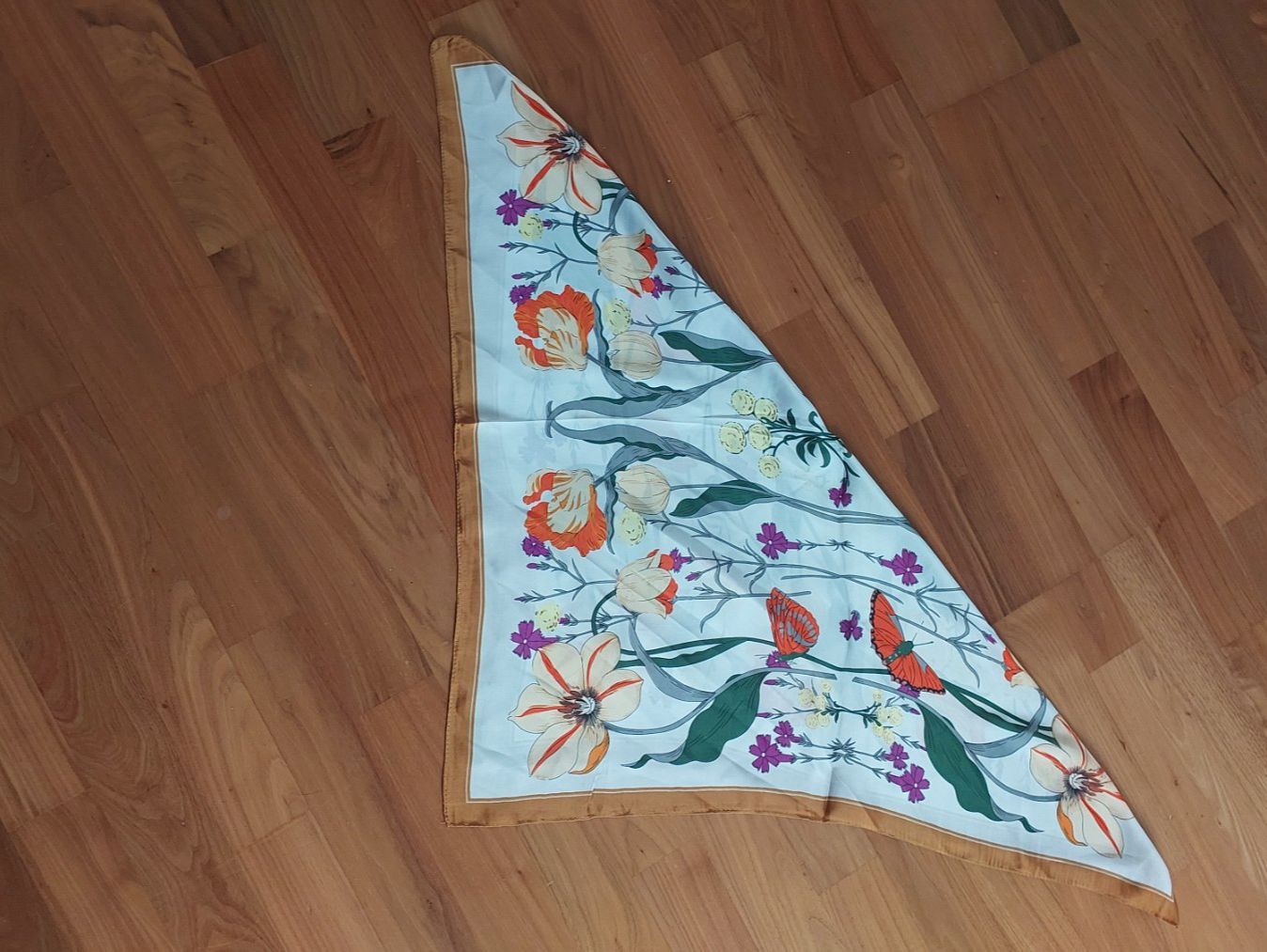 Foulard & Sciarpe: Twilly - Seidenschal - NEU – Nuovo e nell'imballaggio originale da Hittnau venduto da Razorback_1971 2