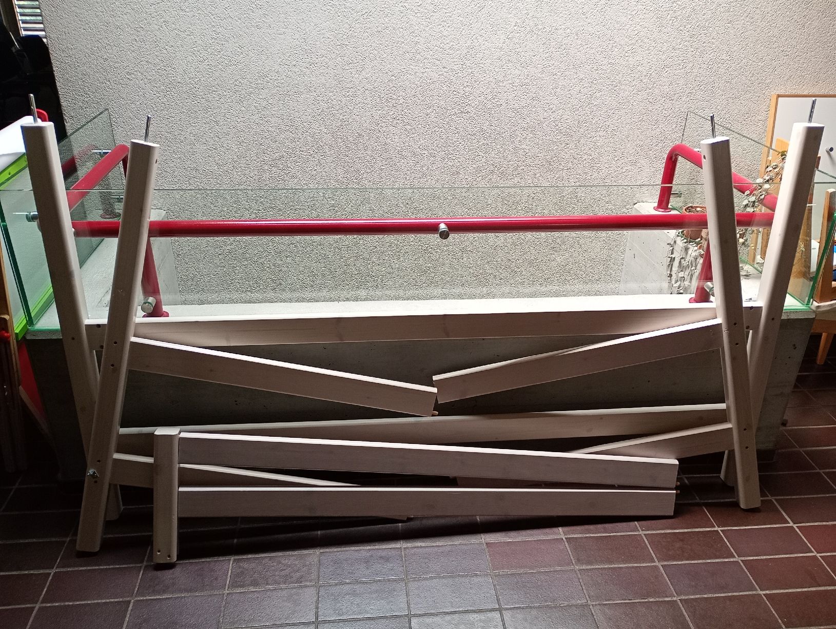 Letti: FLEXA Hochbett Unterbau mit Leiter – Usato da Horw venduto da Astrostar 1