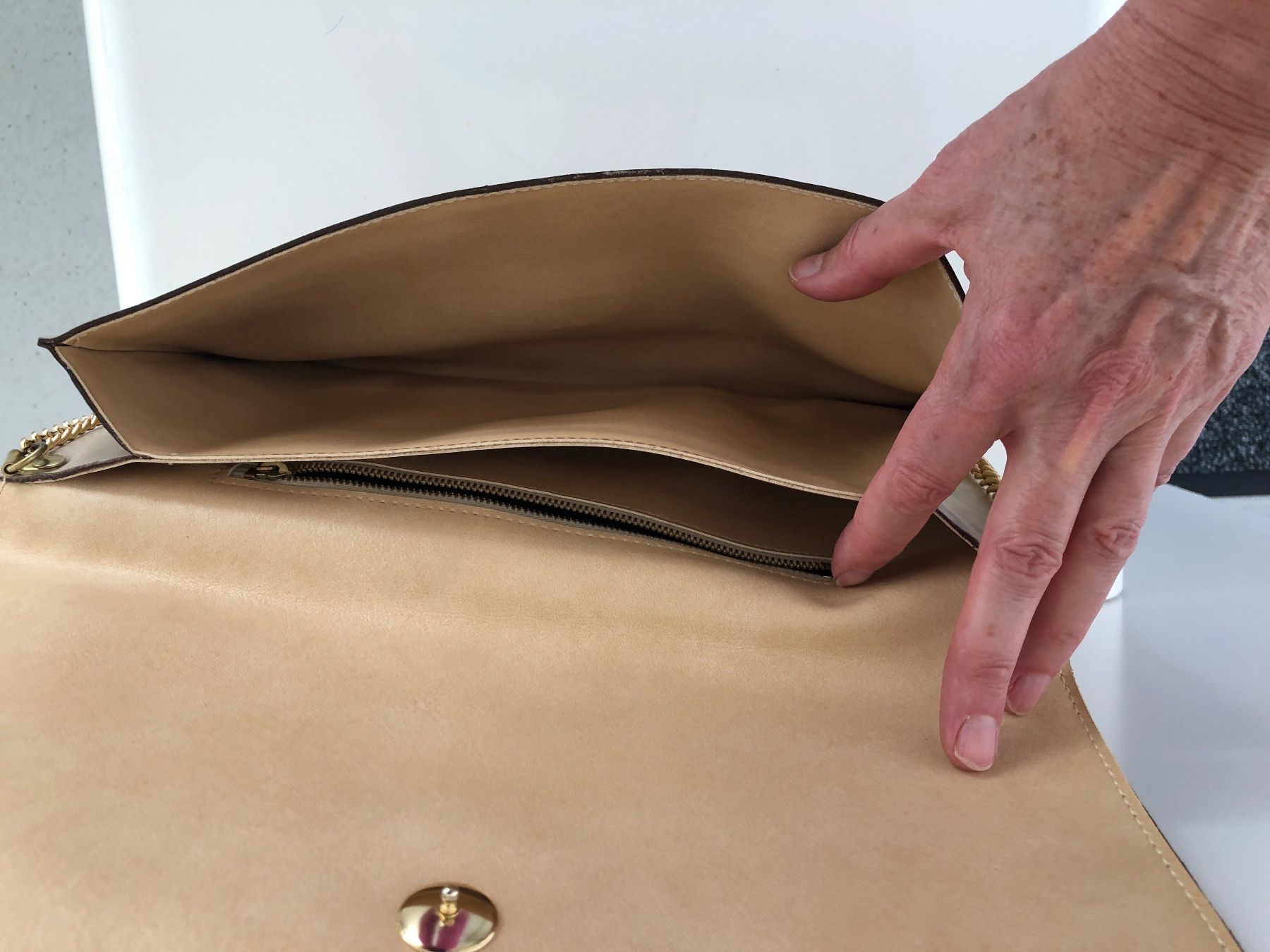 Taschen für Damen: Tasche aus feinstem Leder - Retrostil – Neu (gemäss Beschreibung) aus Balzers von Bastlerherz 3