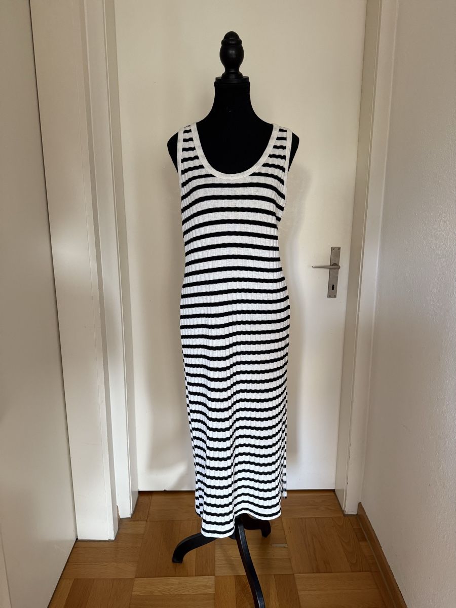 H&M Kleider: Rippstrick-Kleid in Gr. M – Gebraucht aus Zürich von Indigo2012