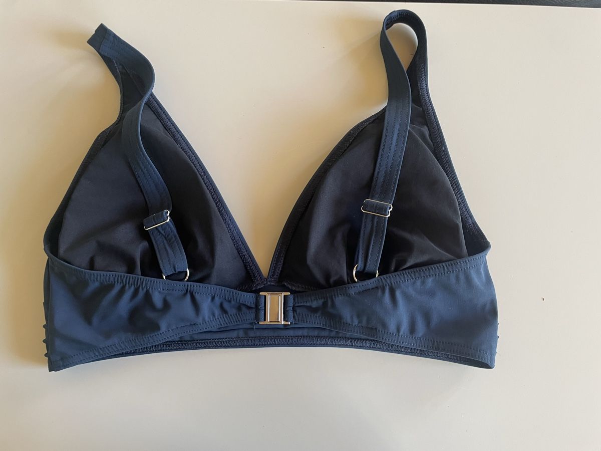 Costumi da bagno & Bikini: Bikinioberteil Volans blau Neuwertig – Nuovo (secondo la descrizione) da Schüpfheim venduto da Nussbaum_4 1