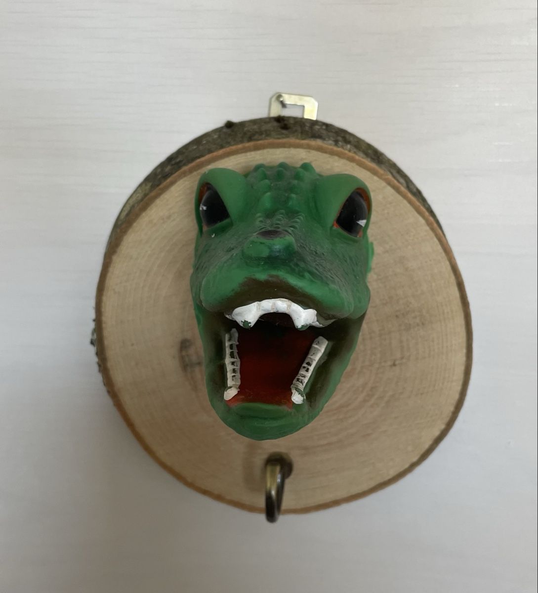 Guardaroba: Garderobe mit Kasperli Figur – Usato da Zürich venduto da Refereefair 2