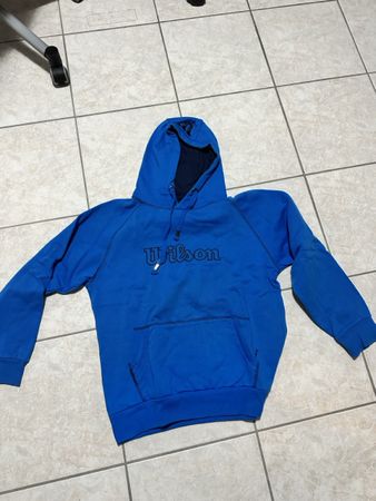 Wilson Hoodie, blau, Grösse L – perfekt für den Frühling!