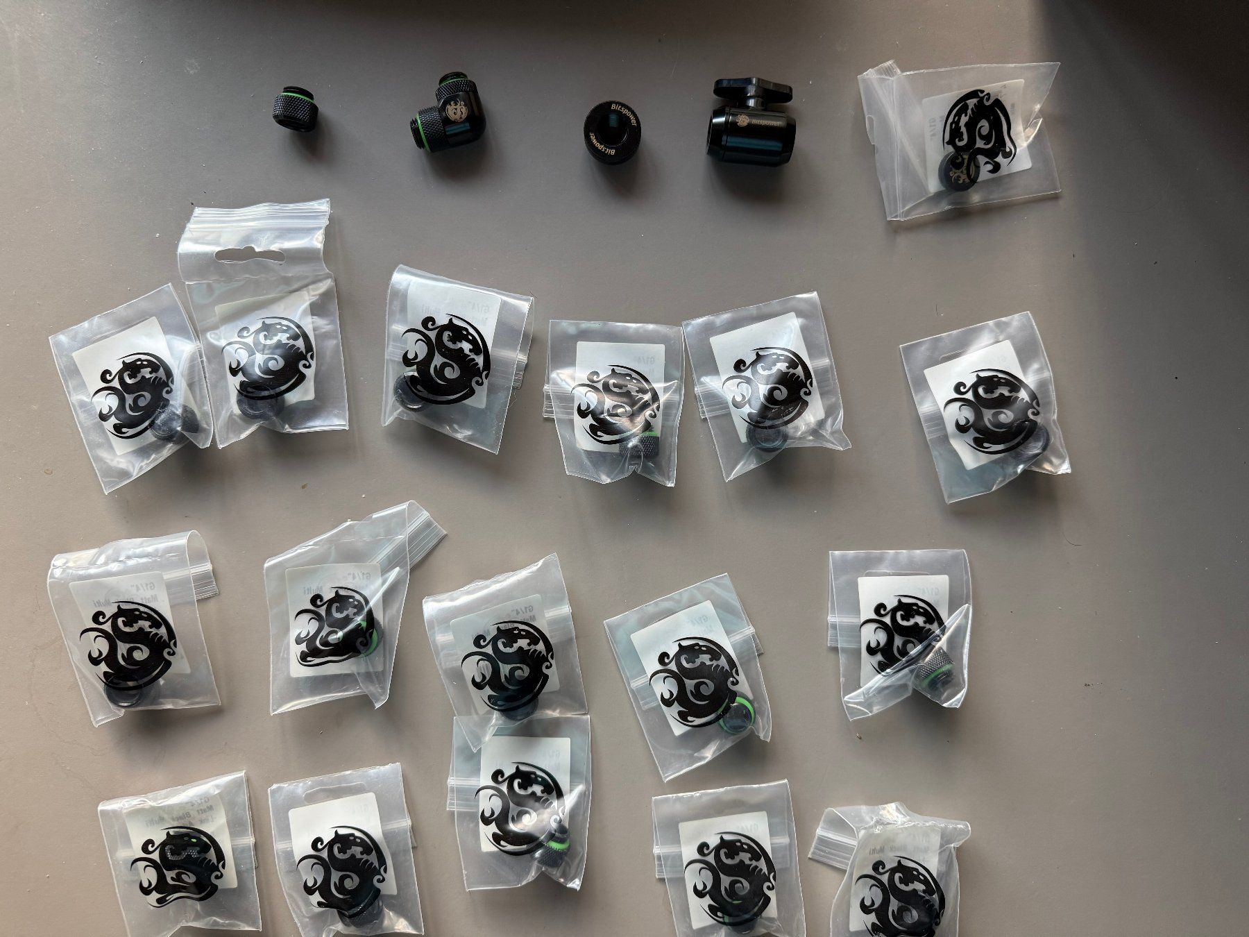 Boîtiers: Bitspower Fittings – D'occasion à Frauenfeld par emuemanuel 1