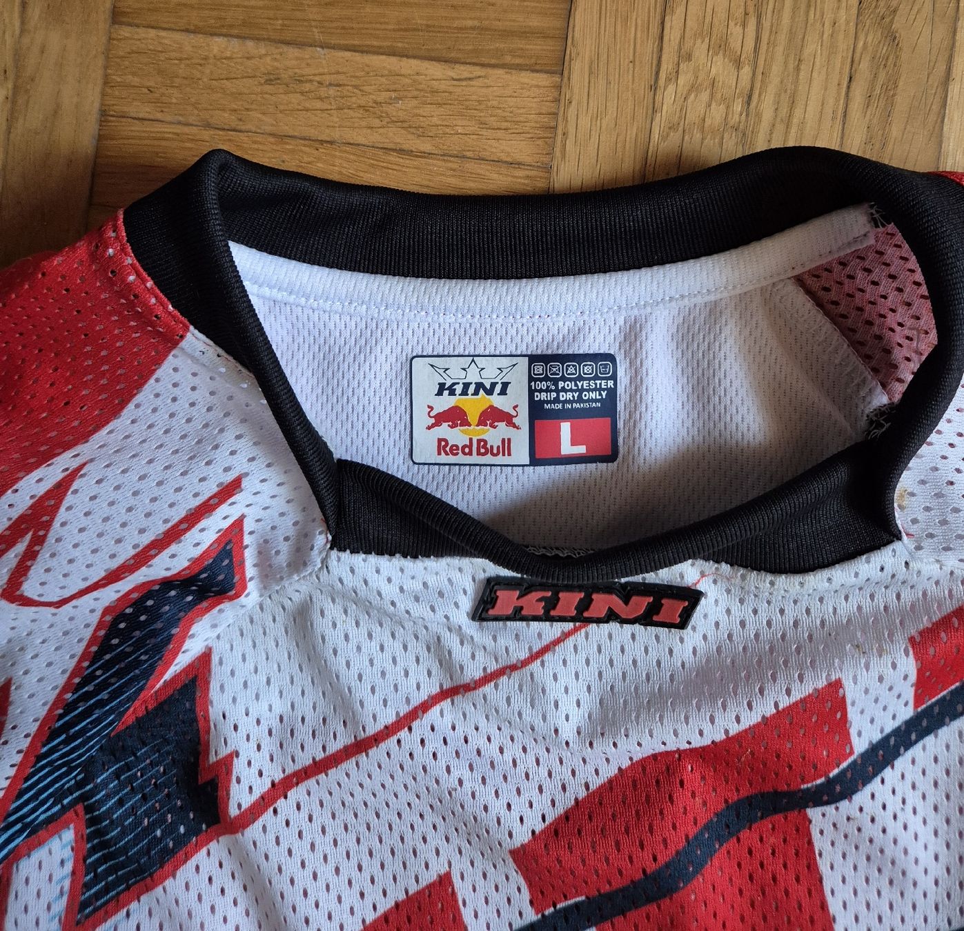 Leibchen & Hosen: Jersy – Gebraucht aus Buchs LU von 1yvez 2