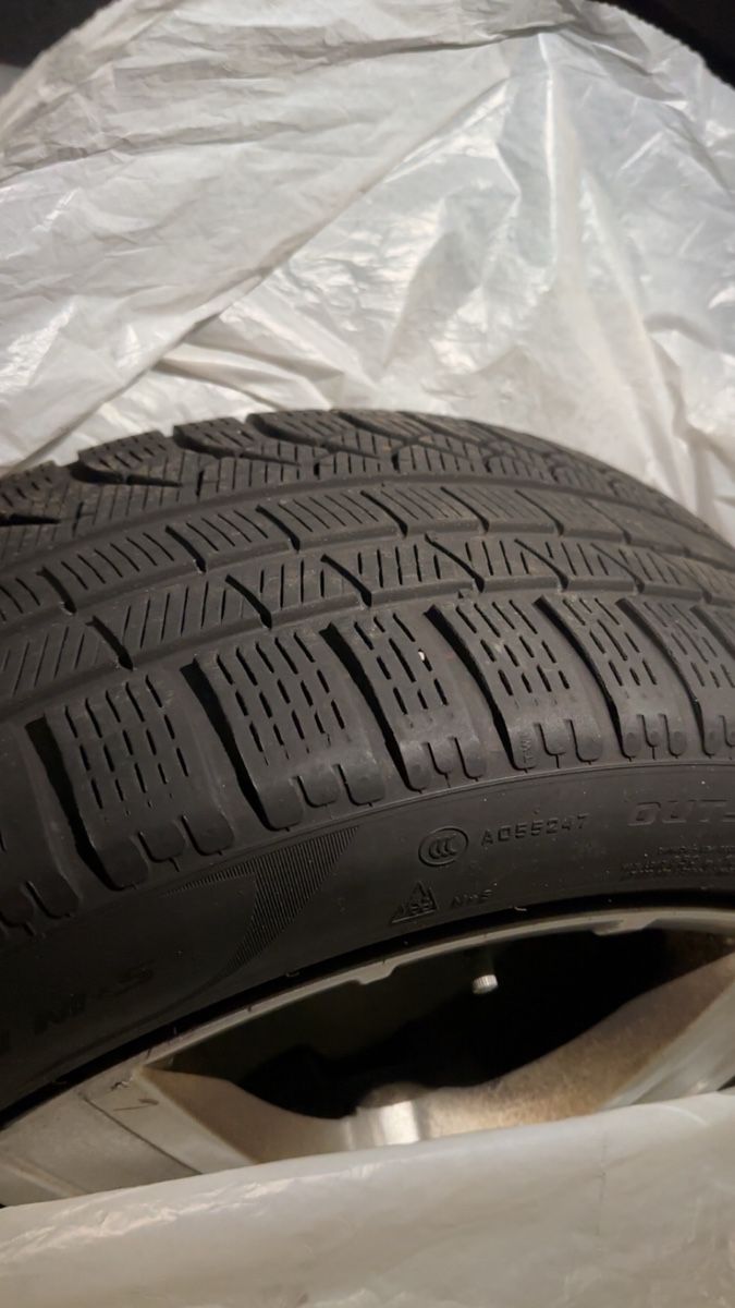 Pneumatici & Ruote complete: 245/45/19 Winterräder – Usato da Rüti ZH venduto da Audi333. 4