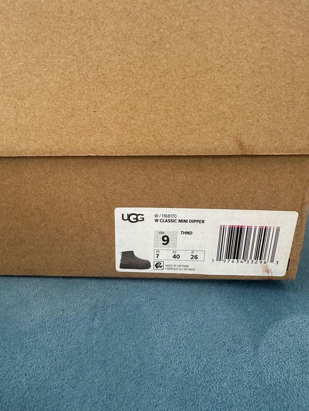 Ugg Scarpe da donna: Neue UGG CLASSIC MINI DIPPER CHESTNUT – Nuovo e nell'imballaggio originale da Bern venduto da nas_8vxm 5