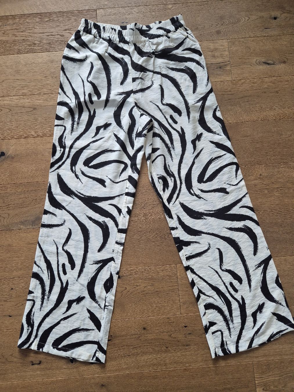 Vila Pantaloni: Neue VILA Hose, Gr. 40 – Nuovo e nell'imballaggio originale da Römerswil LU venduto da cfm_j789