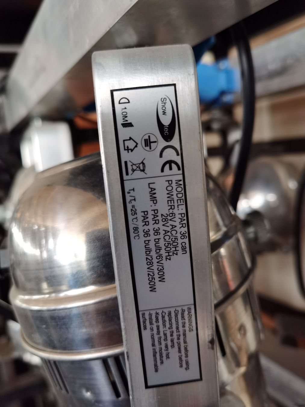 Fari: Par 36 Can ACL Dolly mit Lampen – Usato da Aesch LU venduto da Cubic 1