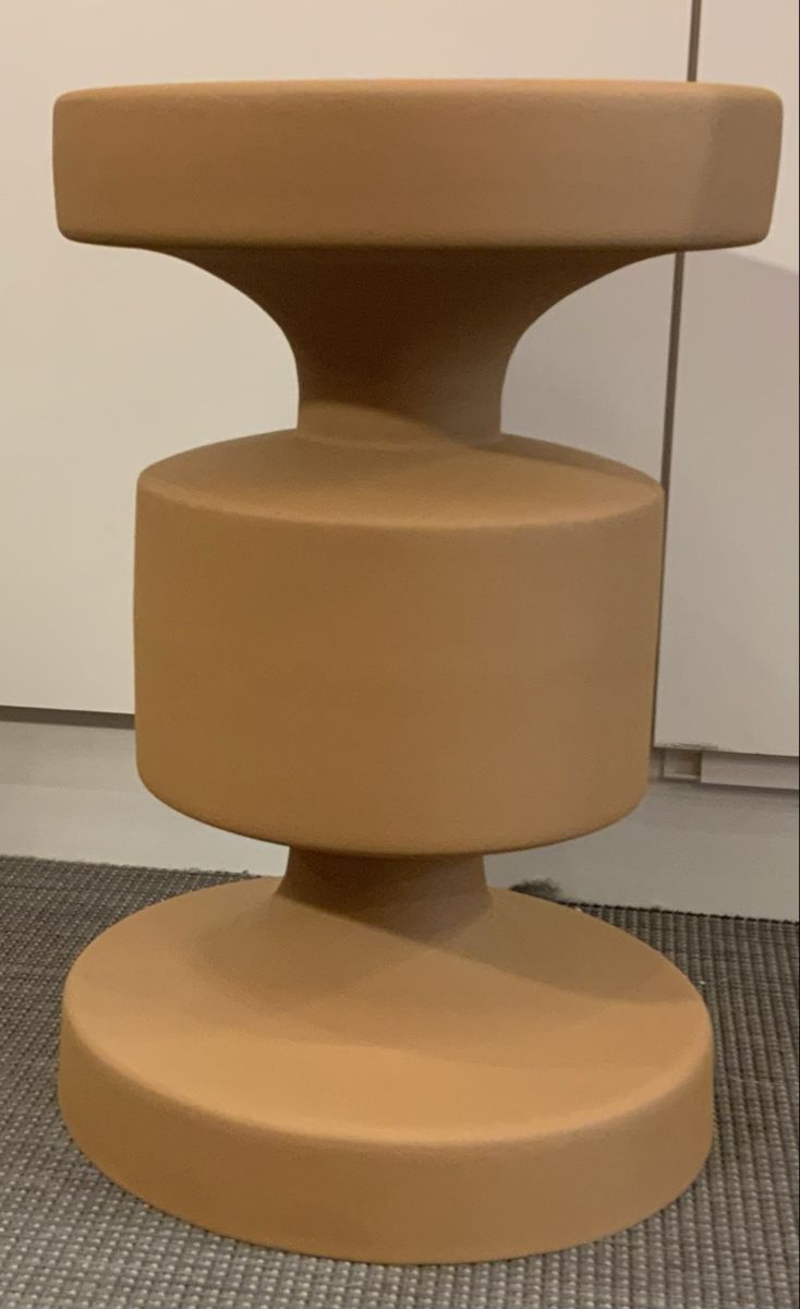 Tables: Table d’appoint Forms sable – D'occasion à rolle par Tontonjulot