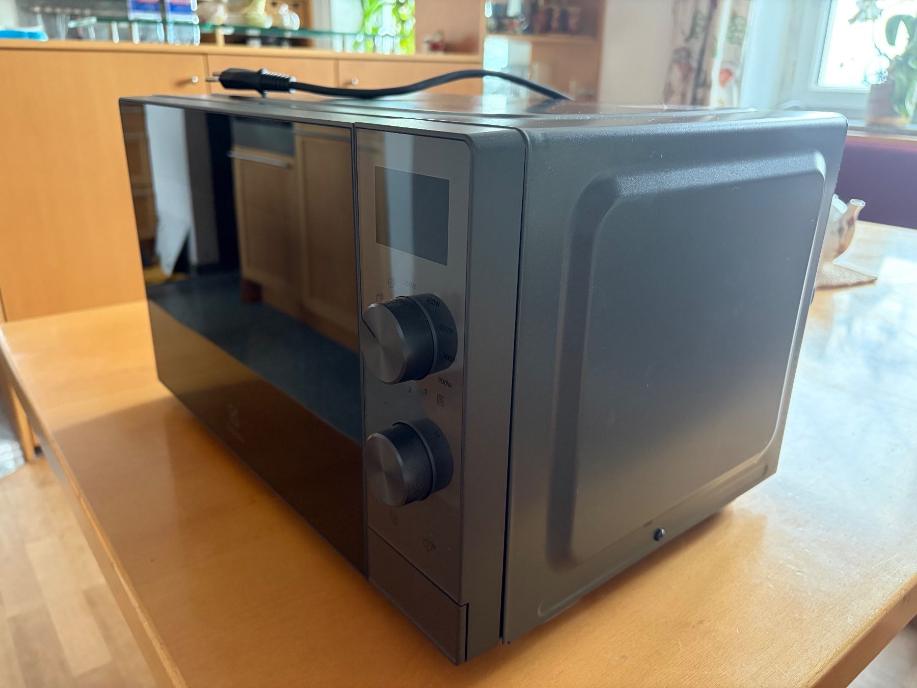 Electrolux Forni: Electrolux Mikrowellengerät FMW25EMGMS Titanium – Nuovo (secondo la descrizione) da Kriessern venduto da fab_2xss 2
