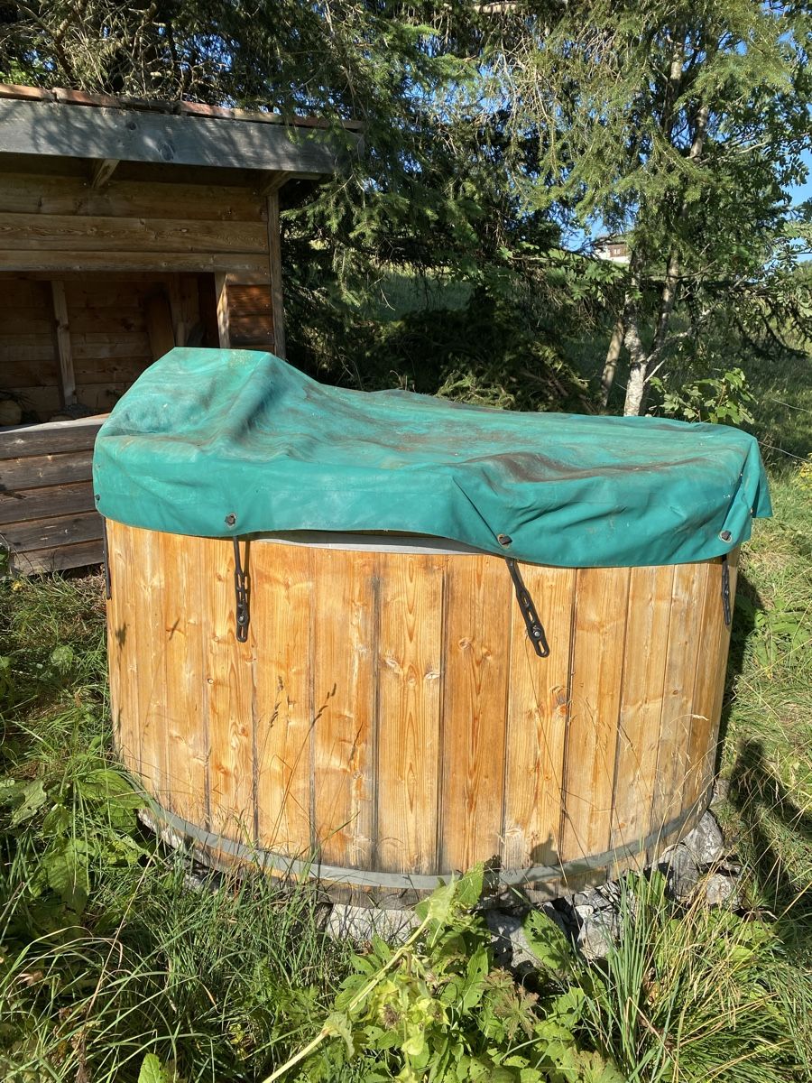 Bains à remous: Hot Pot / Badebottich inkl Ofen und Abdeckung – D'occasion à Dietikon par Rumsi10 6