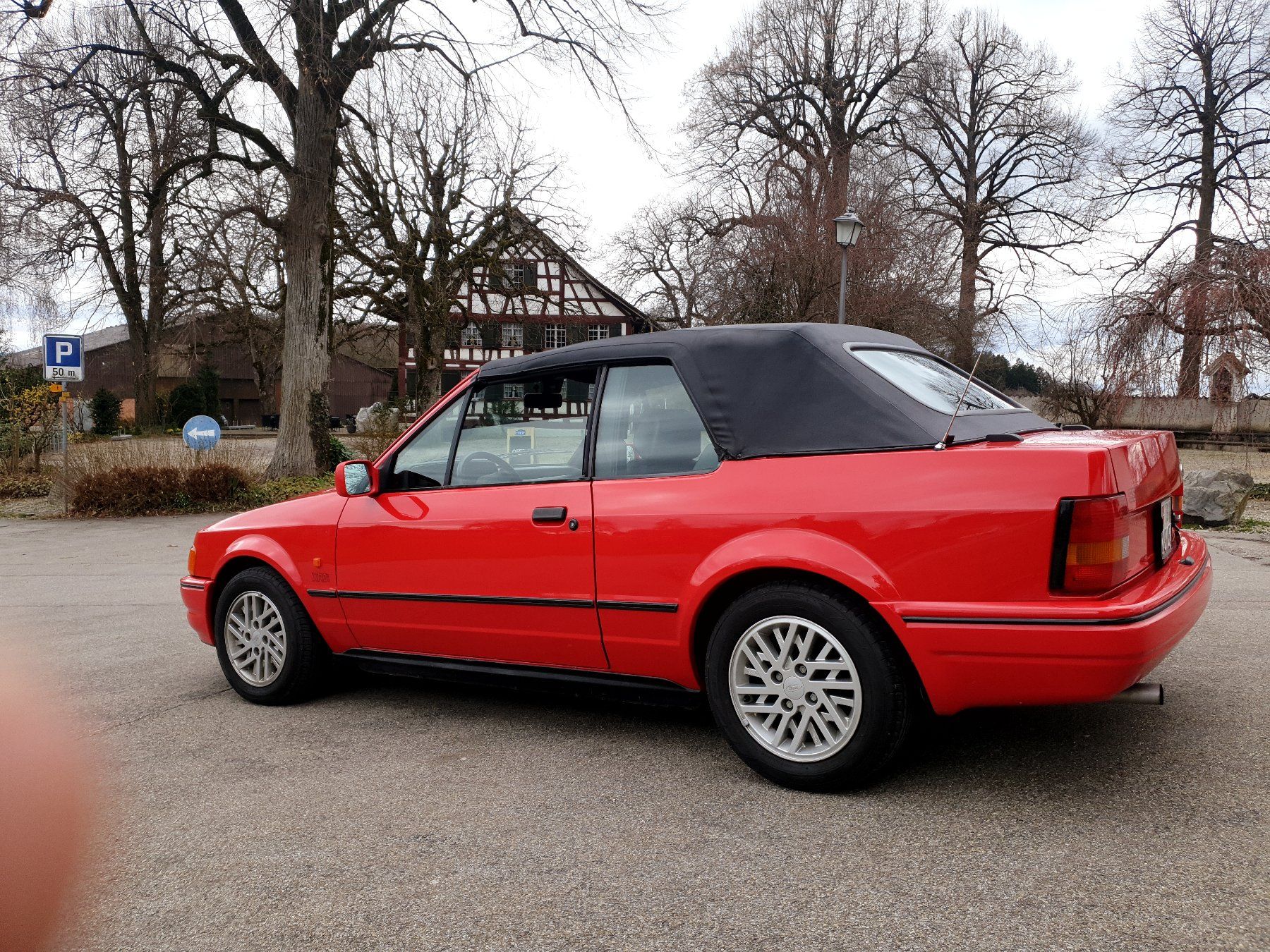Ford Automobili: Ford Escort XR3i Cabrio – Usato da Wil SG venduto da Shelbys 2
