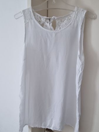 Bluse, Top mit Spitzenbesatz  neu Gr. S