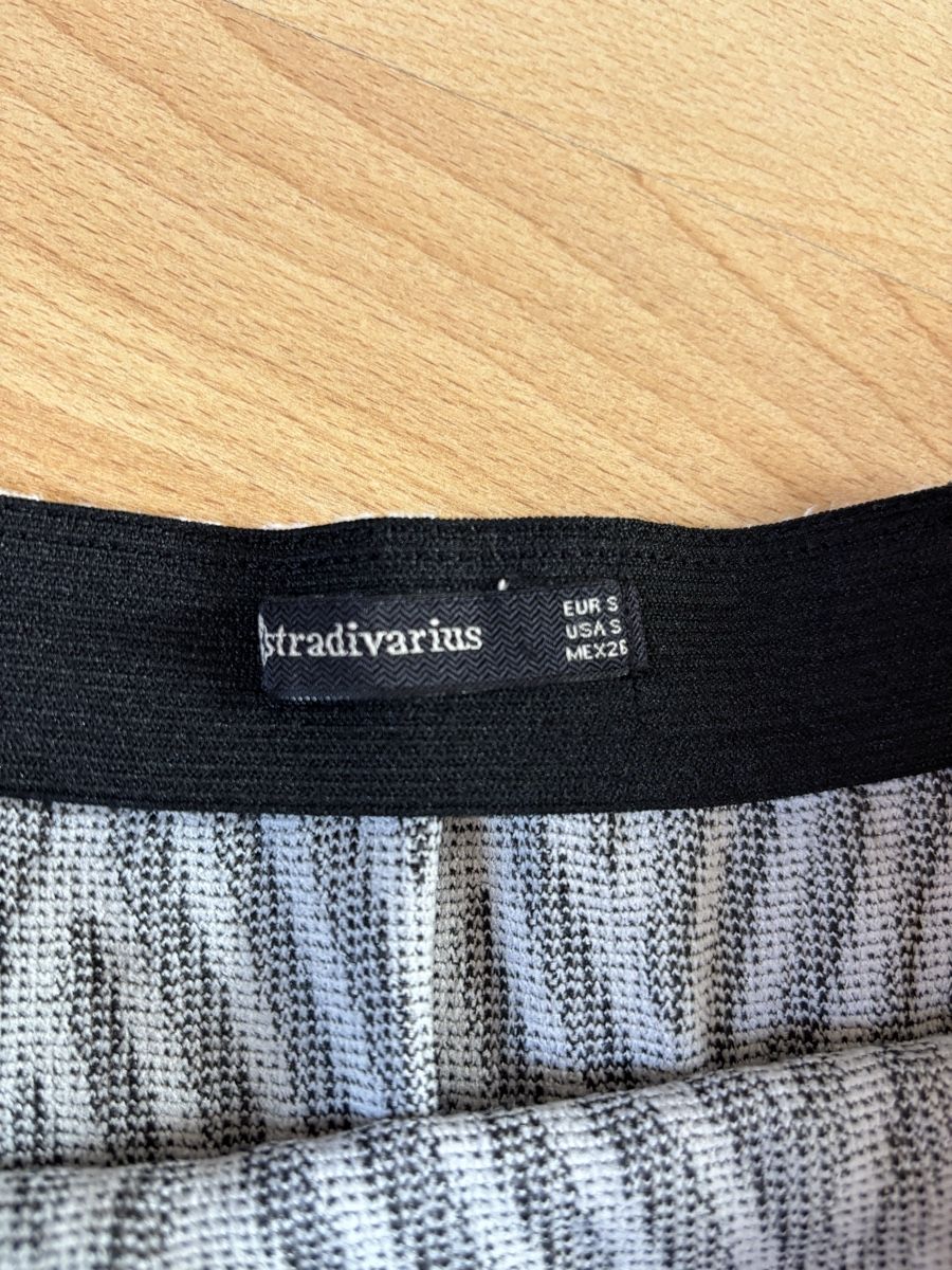 Stradivarius Röcke: Stradivarius Rock, Gr. S, schwarz-weiss gestreift – Gebraucht aus Dielsdorf von zumba93 1