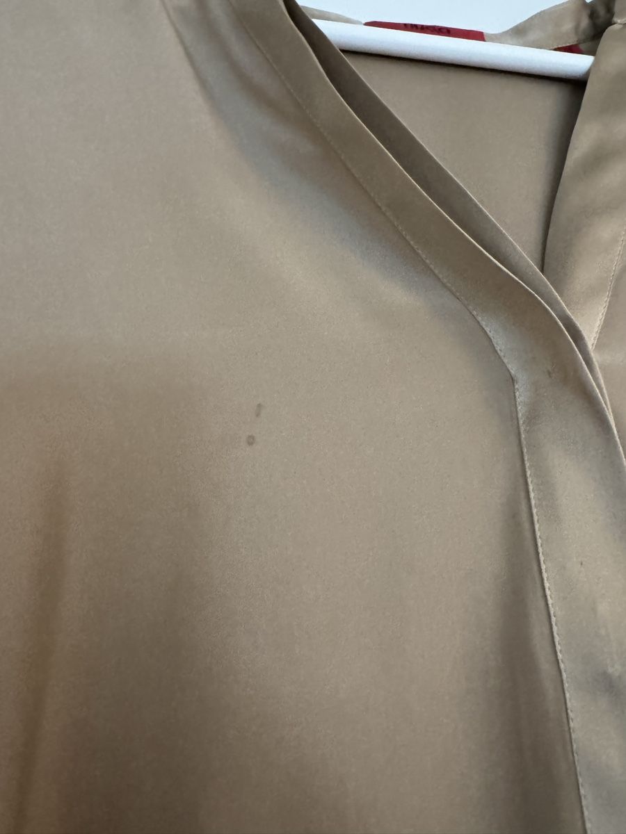 Hugo Boss Camicette: Hugo Boss Bluse Damen Grösse 36 beige Fleck – Usato da Zürich venduto da sop_5gg8 2