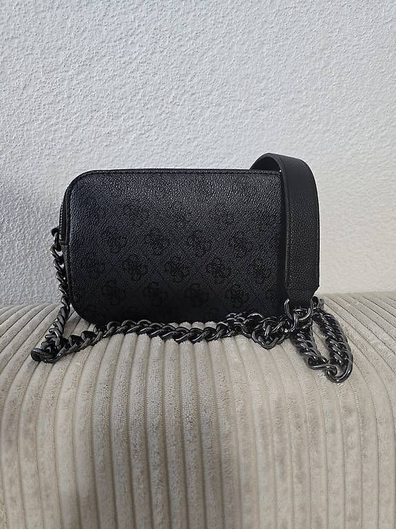 Taschen für Damen: Guess Crossbody Bag Schwarz – Gebraucht aus Grenchen von sja_klm2 1