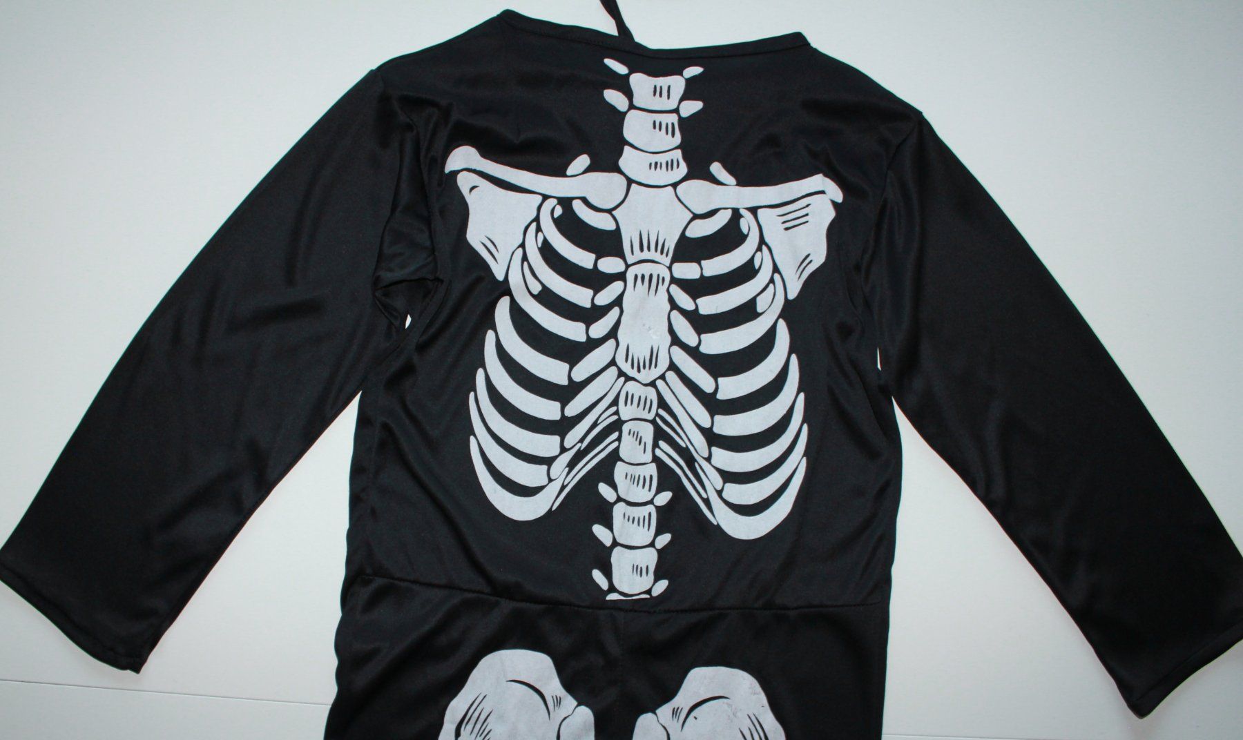 Costumi: Costume squelette / Skelett t. 5 - 6 ans – Usato da Peseux venduto da CoolShoping 3
