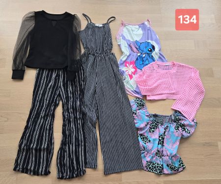 Ser Mädchenkleider, 6 Stück, Grössen 134