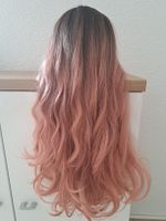 Kunsthaar Perücke Ombre Pink lang gewellt mit Pony 