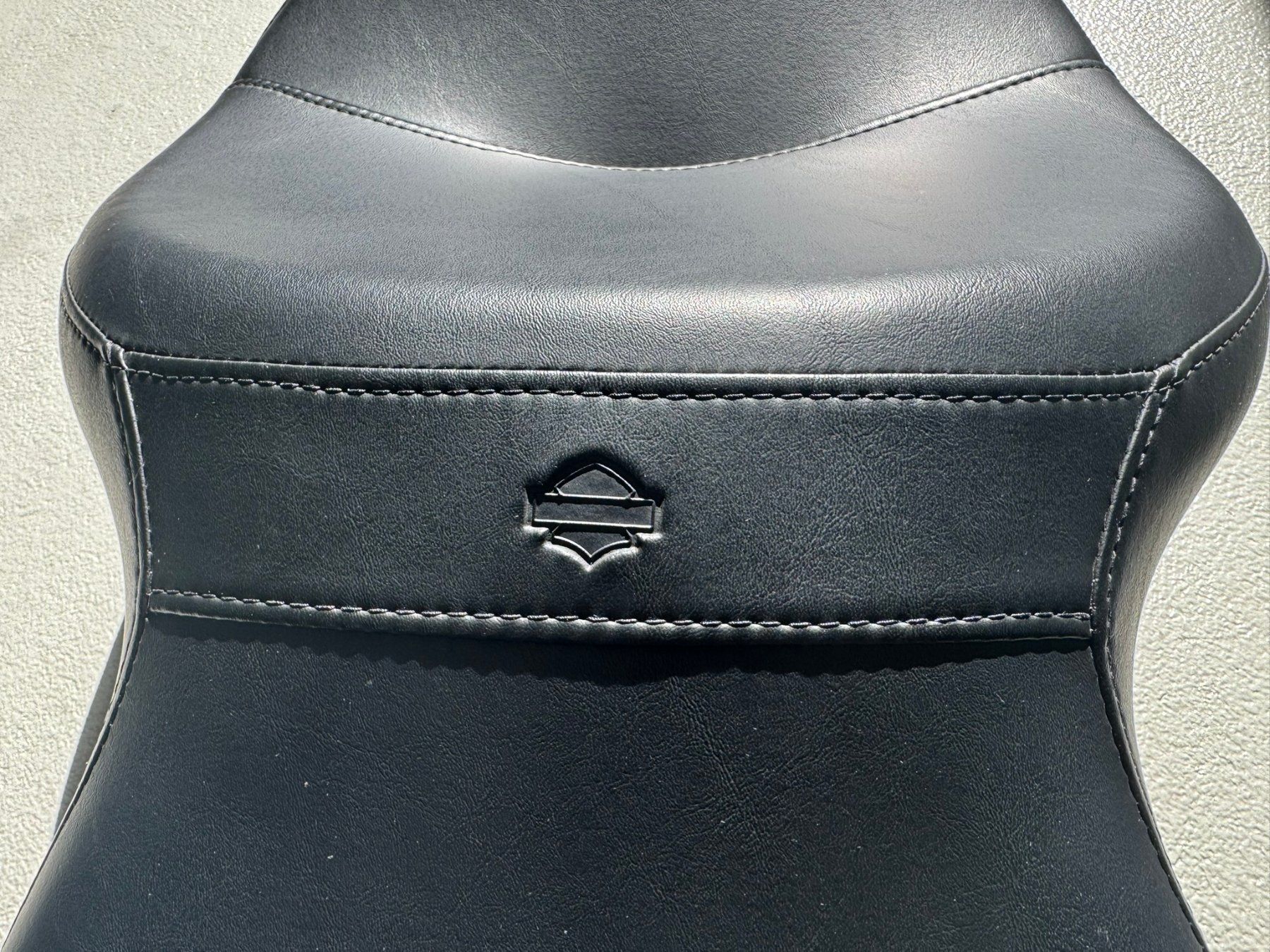 Harley-Davidson Tutti i ricambio per moto: Harley Davidson Sundowner Seat FXS – Usato da Mönchaltorf venduto da Speedy453 1