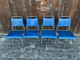 4 Retro Fieberglas Stühle 60er Jahre Vintage Mid