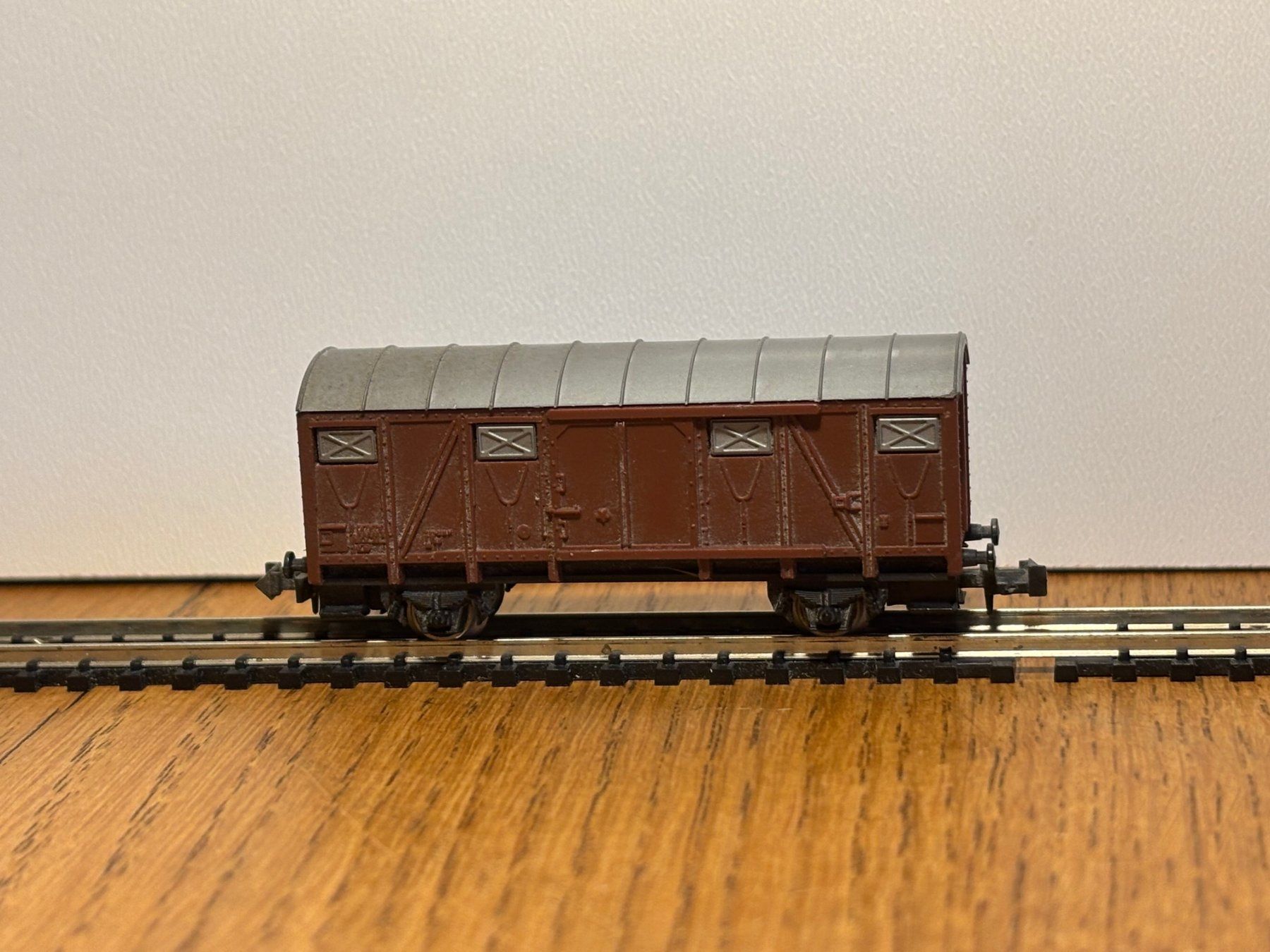 Modellini di ferrovie: *e1015: Güterwagen (Spur N) – Usato da Birsfelden venduto da Birs_25 1