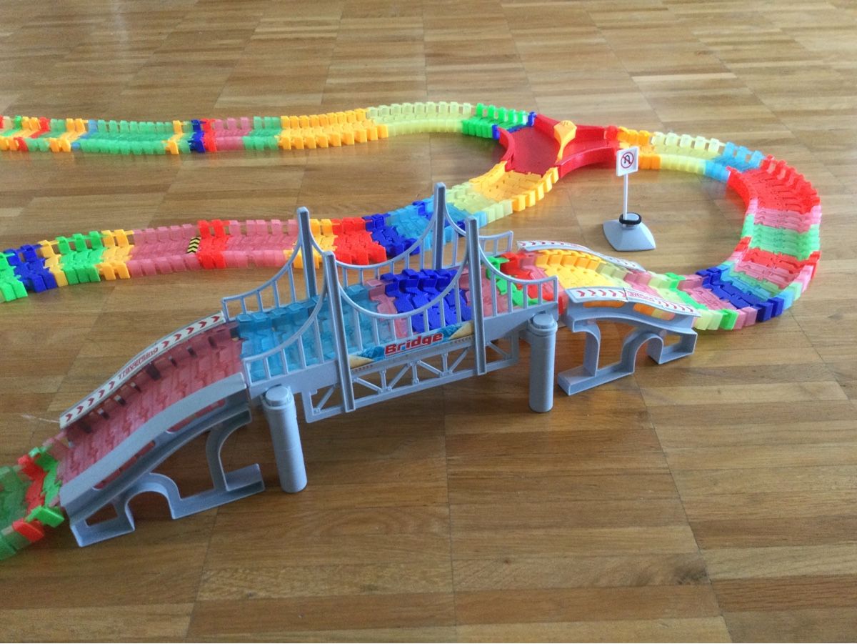 Piste: Kinder Spielzeug Cobra Racing Track – Usato da Zürich venduto da ShadowVorlon 2