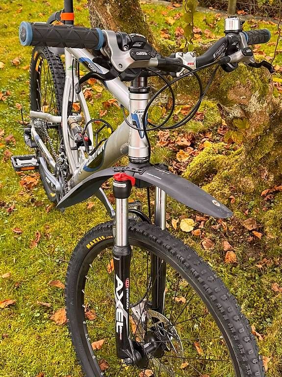 Biciclette: CANYON Fully Bike mit Schutzblechen – Usato da Neuenhof venduto da ste_6gmv